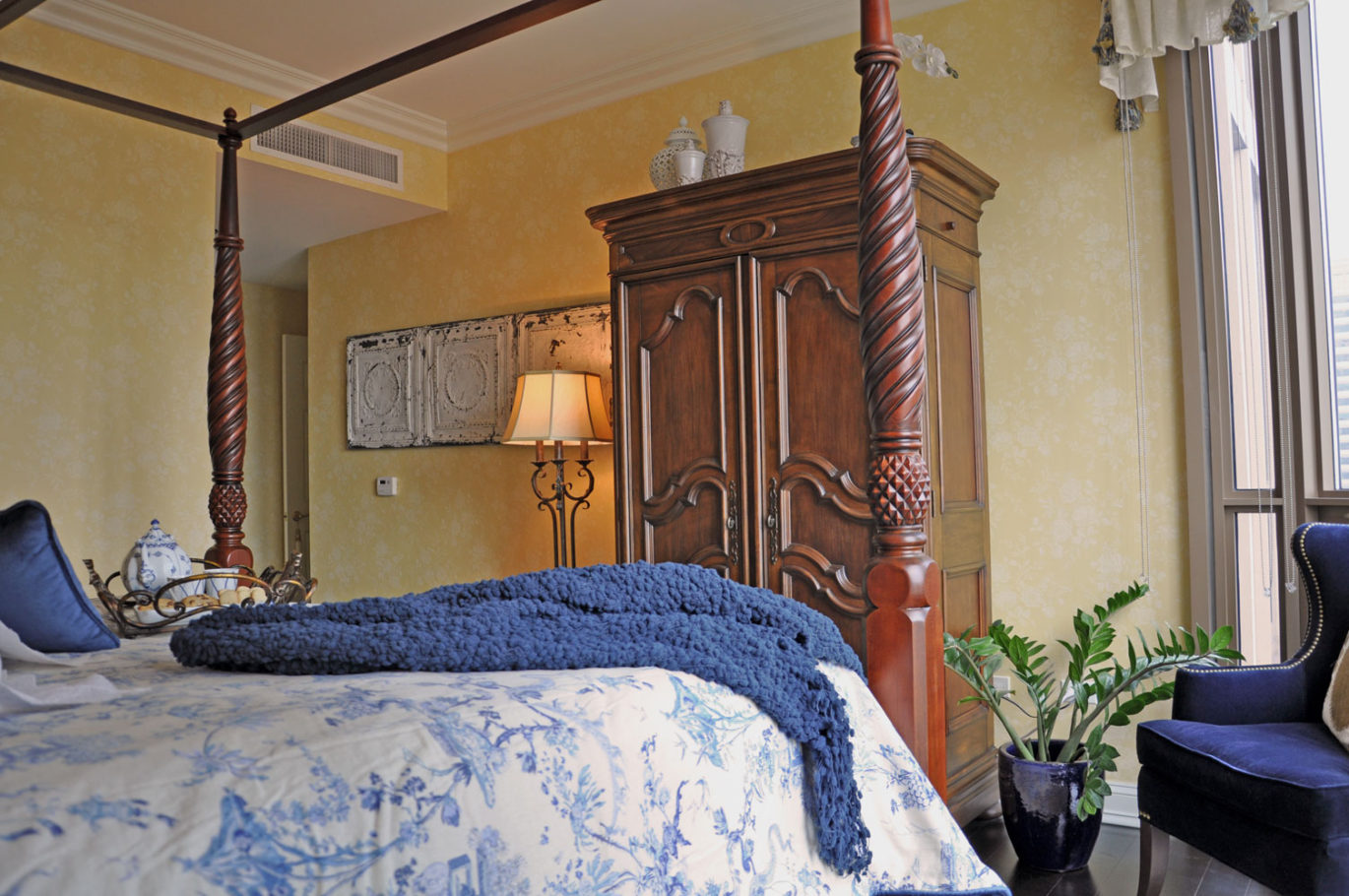Pinnacle Bedroom by Talie Jane Interiors
